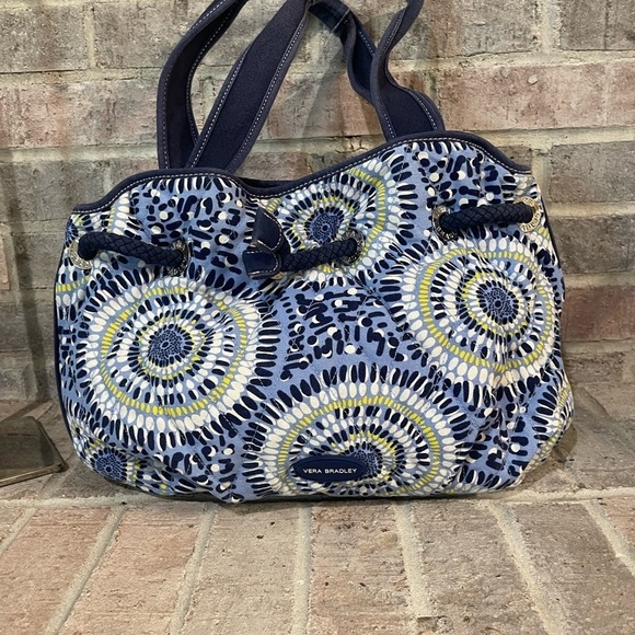 Vera Bradley - Picture 2 of 15